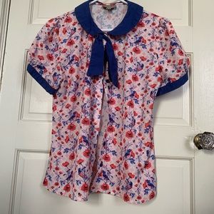 Cute retro magpie blouse